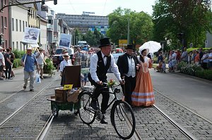 Festumzug zum 1090. Geburtstag der Rolandstadt