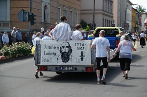 Festumzug zum 1090. Geburtstag der Rolandstadt