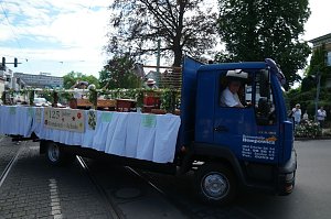 Festumzug zum 1090. Geburtstag der Rolandstadt