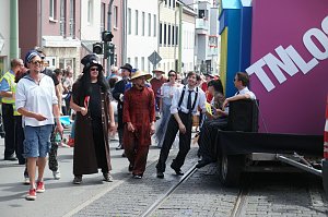 Festumzug zum 1090. Geburtstag der Rolandstadt