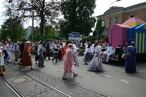 Festumzug zum 1090. Geburtstag der Rolandstadt