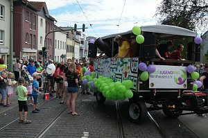 Festumzug zum 1090. Geburtstag der Rolandstadt