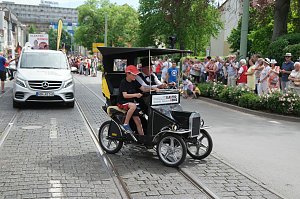 Festumzug zum 1090. Geburtstag der Rolandstadt