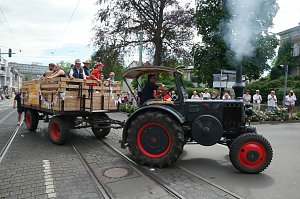 Festumzug zum 1090. Geburtstag der Rolandstadt
