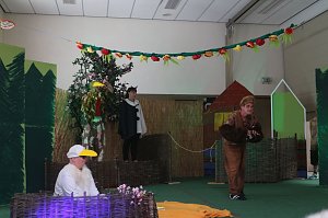 Peter und der Wolf in der Inszenierung der Nordth&uuml;ringer Lebenshilfe