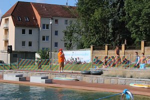 Schwimmbadfest er&ouml;ffnet