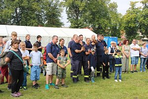  Vereine feiern mit den Kameraden der FFW