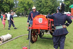 Vereine feiern mit den Kameraden der FFW