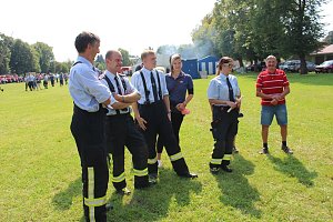  Vereine feiern mit den Kameraden der FFW