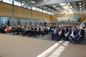 Feierlicher Spatenstich
