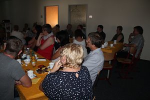 Informations- und Lernmaterial &uuml;bergeben