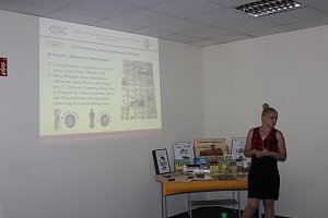 Informations- und Lernmaterial &uuml;bergeben