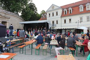 Weinprinzessin Shantel I. gekr&ouml;nt