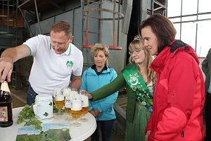 Start der Hopfenernte in Gro&szlig;enehrich