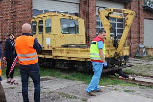 Am Gel&auml;nde des Eisenbahnvereines in der Erfurter Stra&szlig;e / Am Petersenschacht fand am sp&auml;ten Nachmittag eine Rettungsgro&szlig;&uuml;bung statt (<b>Update</b>)...  Die diesj&auml;hrigen Gro&szlig;&uuml;bung fand in der N&auml;he des Hauptbahnhofs in Sondershausen statt. Alle drei Jahr steht so eine Gro&szlig;&uuml;bung auf dem Plan. Waren es beim beim letzten Mal 30 Verletzte in einem Eisenbahnwaggon, waren dieses dieses Mal "nur" acht verl