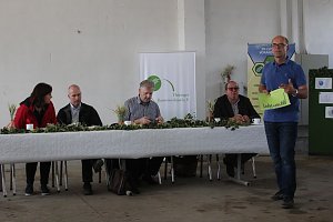 Landwirte beim Kyffh&auml;user Erntegespr&auml;ch