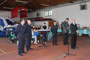 Feuerwehr buntem Programm