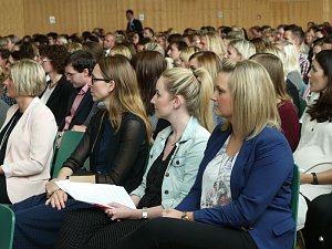 Verbeamtung von &uuml;beer 350 Lehrerinnen und Lehrern