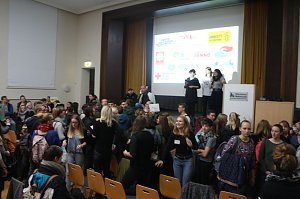 Spuren hinterlassen - mit fast 200 Studierenden war der Andrang so gro&szlig; wie noch nie