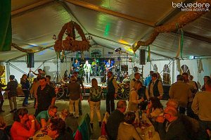 Kirmestanz im Samstagabend