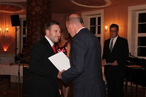  Ausgezeichnete Pr&uuml;fungsleistungen belohnt