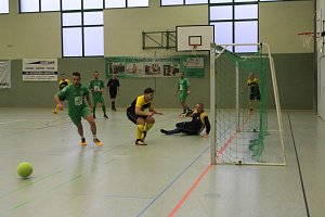 Cup-Verteidiger wurde gefordert