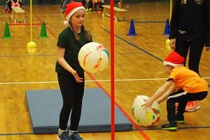 Nikolaus Spielfest der 1. Klassen