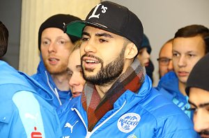Wacker singt Weihnachtslieder