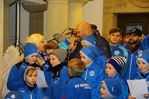 Wacker singt Weihnachtslieder
