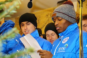 Wacker singt Weihnachtslieder