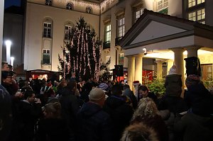 Wacker singt Weihnachtslieder