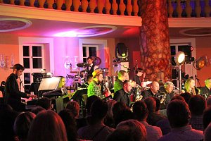 Stehende Ovationen im Achteckhaus