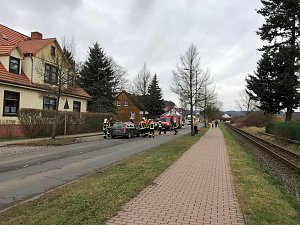 Zwei Menschen bei Auffahrunfall verletzt