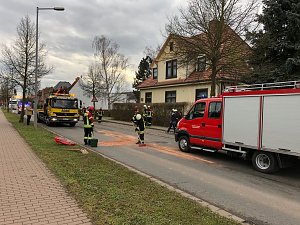 Zwei Menschen bei Auffahrunfall verletzt