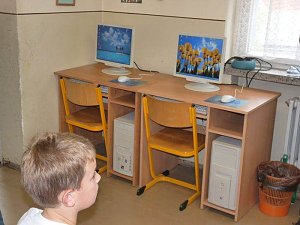 PC-&Uuml;bergabe an Grundschule Heldrungen