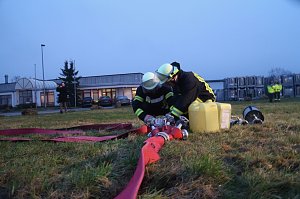 Gefahrgutzug des Landkreises im Einsatz