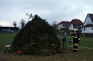 1. Knutfest