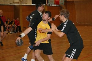 Spitzenreiter besiegt