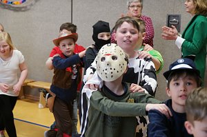 Neuer Turnraum in Gro&szlig;wechsungen eingeweiht