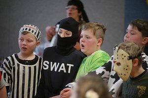 Neuer Turnraum in Gro&szlig;wechsungen eingeweiht