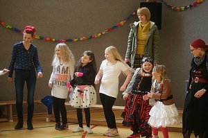Neuer Turnraum in Gro&szlig;wechsungen eingeweiht