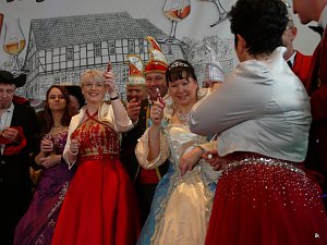 Empfang im Foyer am Rosenmontag