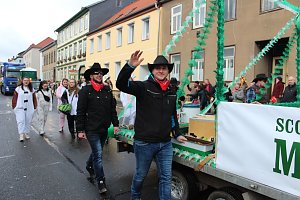 Rosenmontagsumzug in Sondershausen (2) 