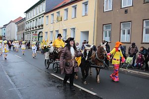 Rosenmontagsumzug in Sondershausen (2) 