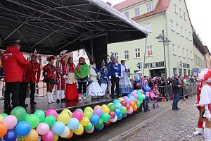 Rosenmontagsparty auf dem Markt Sondershausen
