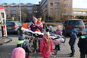 Erste Hilfe &Uuml;bung f&uuml;r Kindergartenkinder