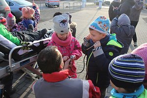 Erste Hilfe &Uuml;bung f&uuml;r Kindergartenkinder