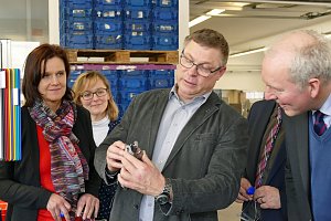 Europaabgeordneter und Landr&auml;tin besuchten ICS in Ro&szlig;leben