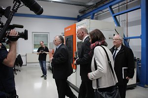 Der besondere runde Ordner f&uuml;r den Wirtschaftsminister