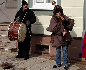 Osterhase holte sich kalte F&uuml;&szlig;e